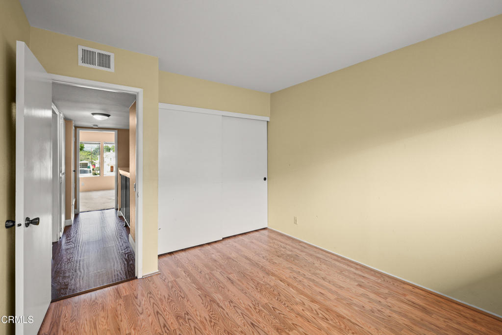 848 W Huntington Drive 4