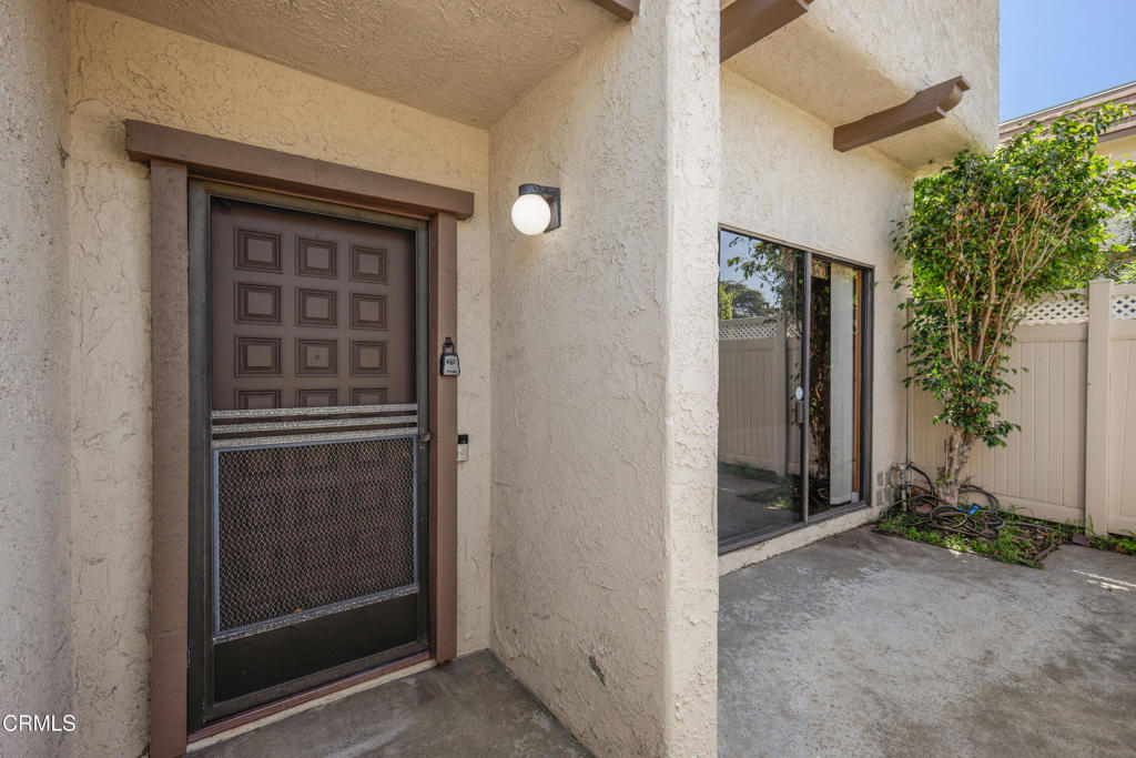 848 W Huntington Drive 4