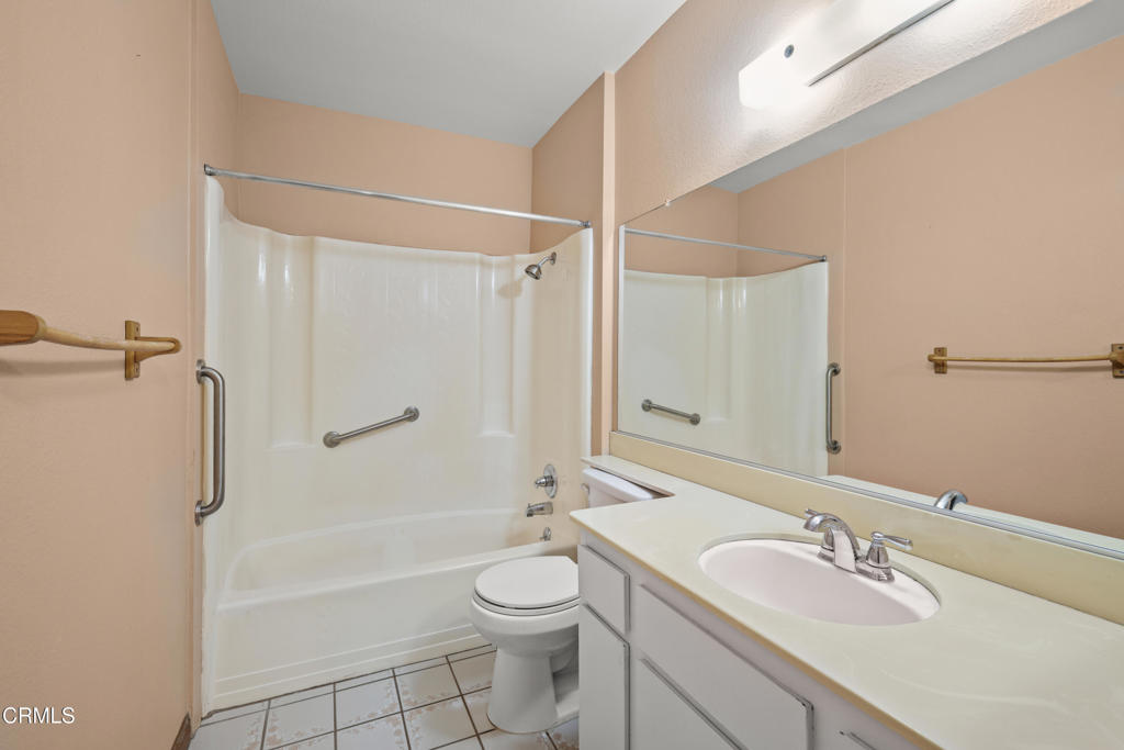 848 W Huntington Drive 4