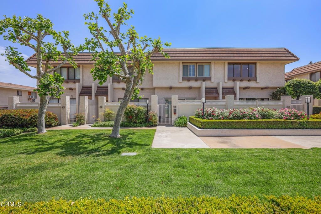 848 W Huntington Drive 4