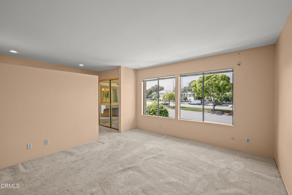 848 W Huntington Drive 4