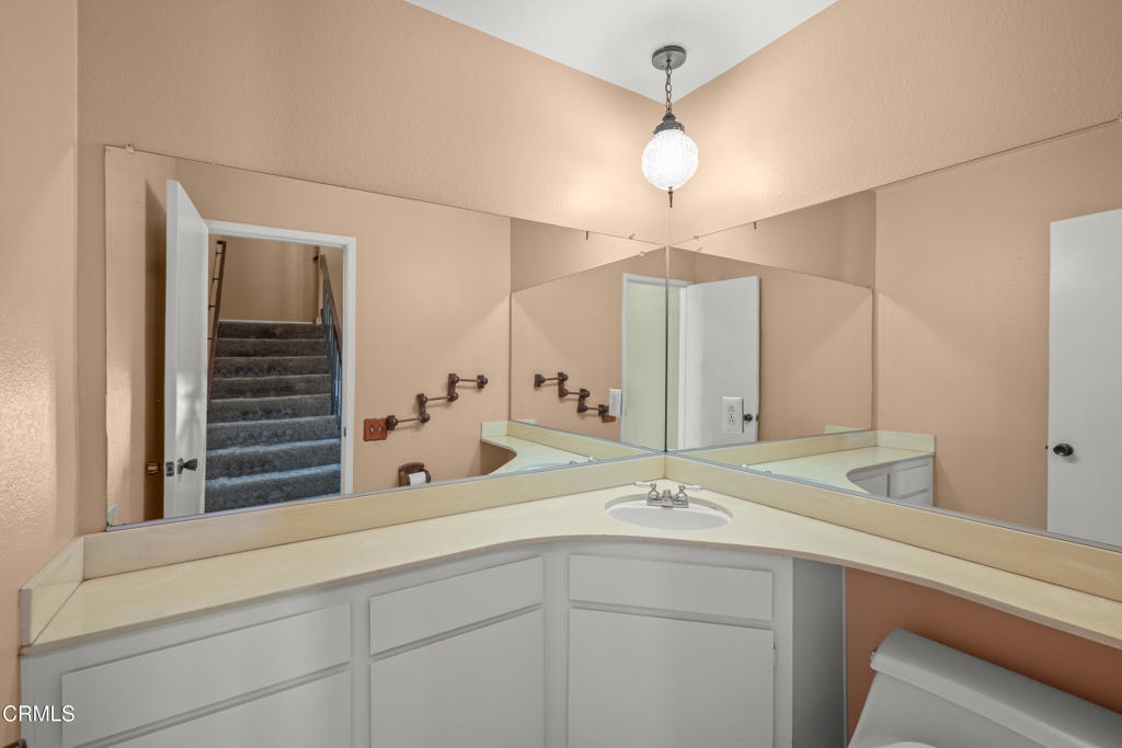 848 W Huntington Drive 4