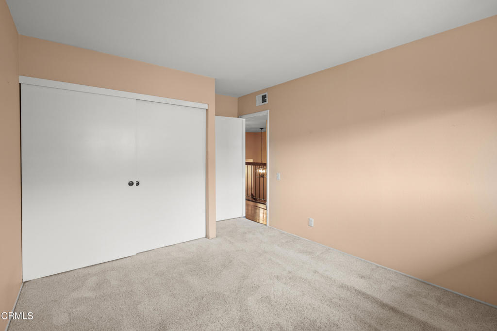 848 W Huntington Drive 4