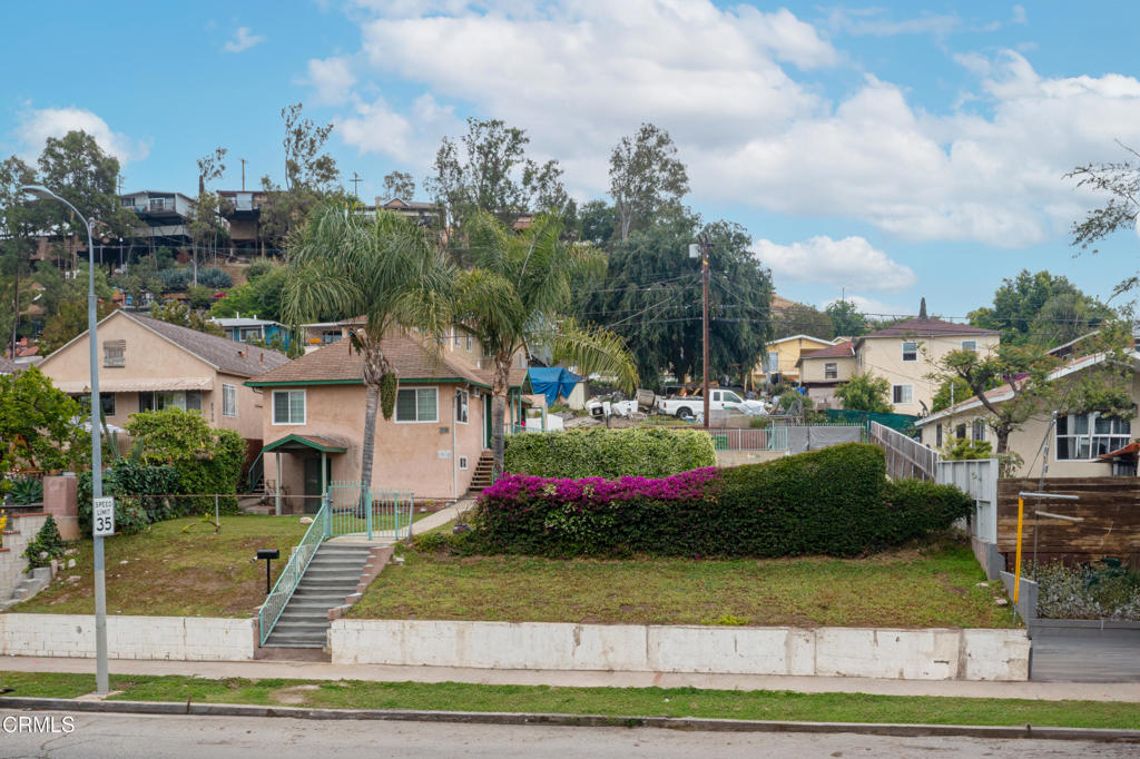 2728 N Eastern Avenue