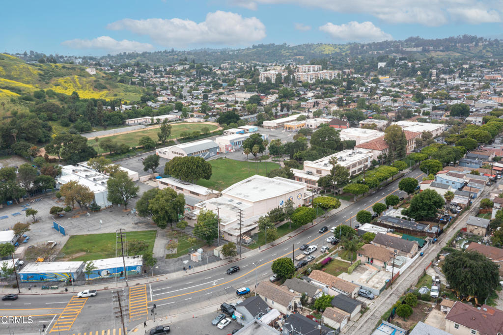 2728 N Eastern Avenue