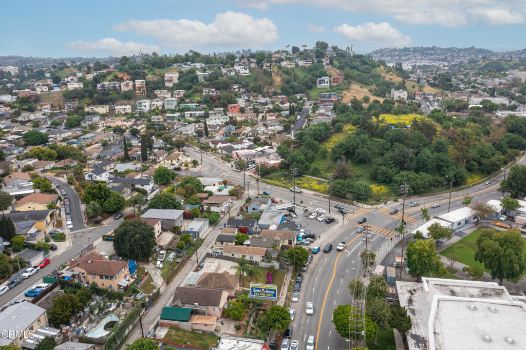 2728 N Eastern Avenue