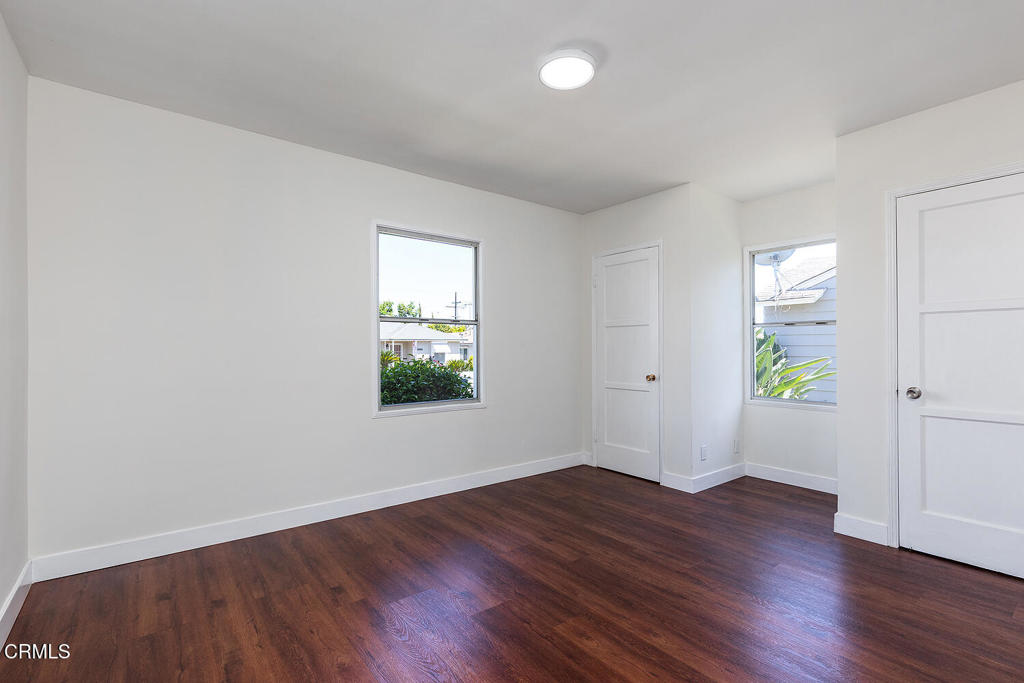 2327 Roscommon Avenue