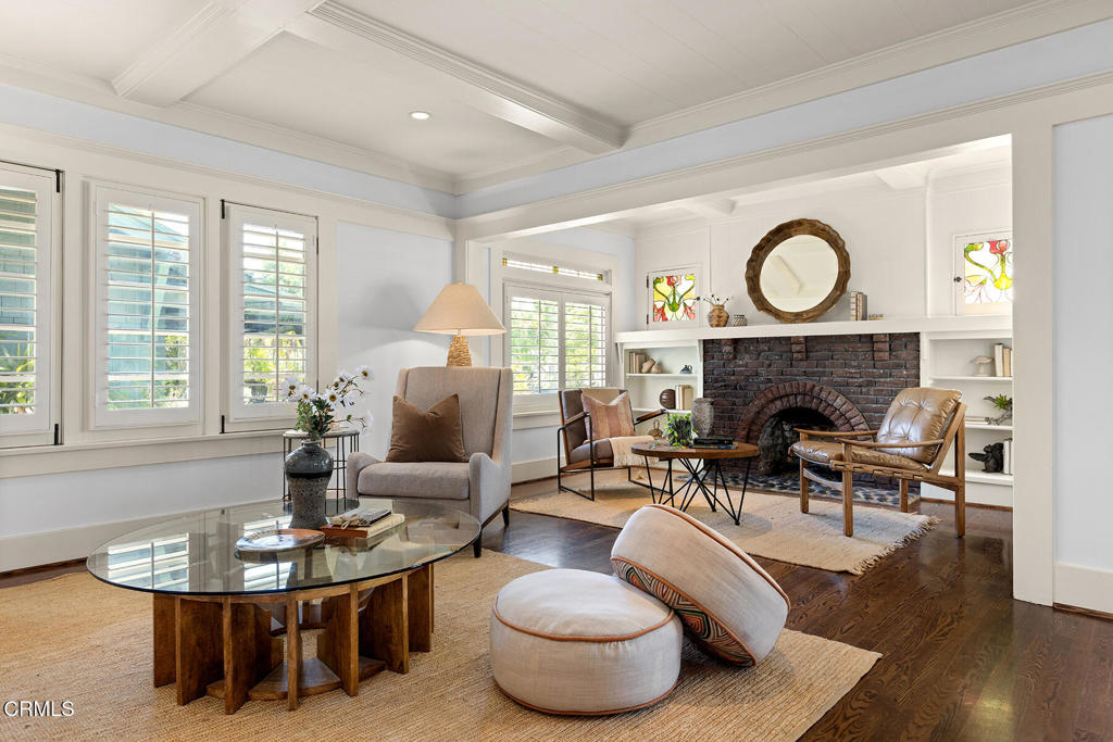 1122 Stratford Avenue