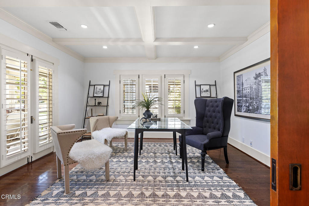 1122 Stratford Avenue