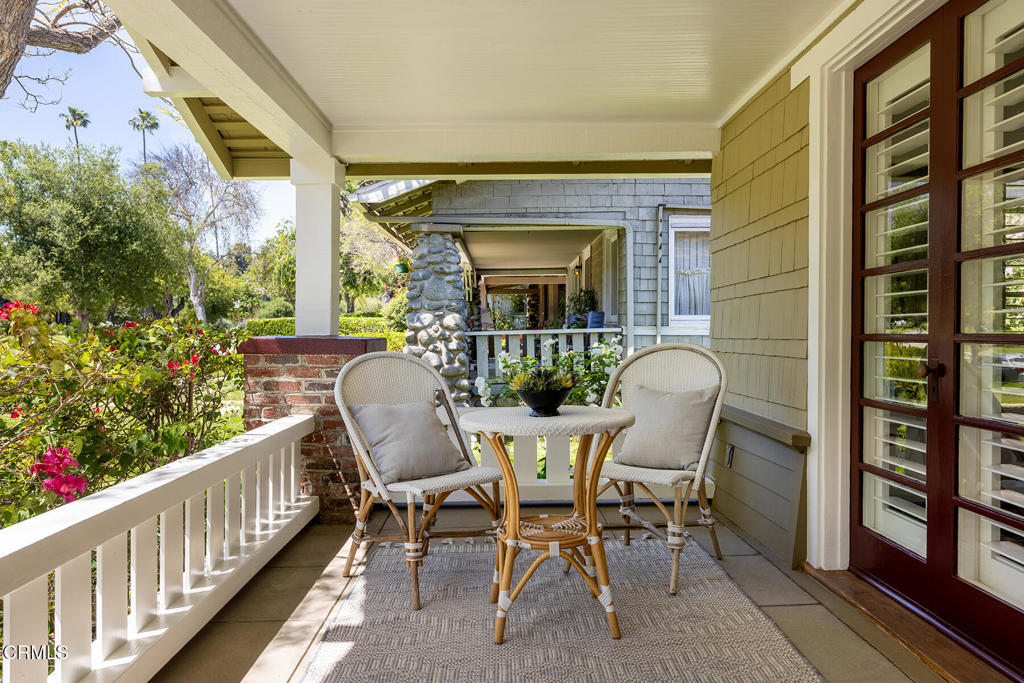 1122 Stratford Avenue