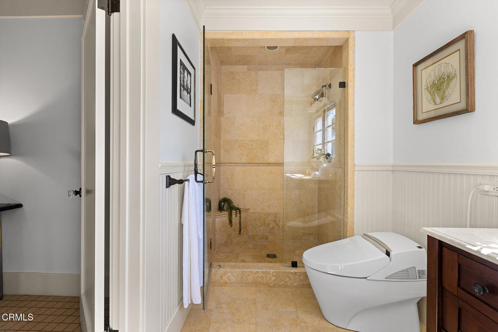 1122 Stratford Avenue