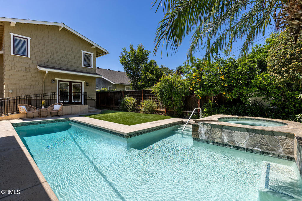 1122 Stratford Avenue