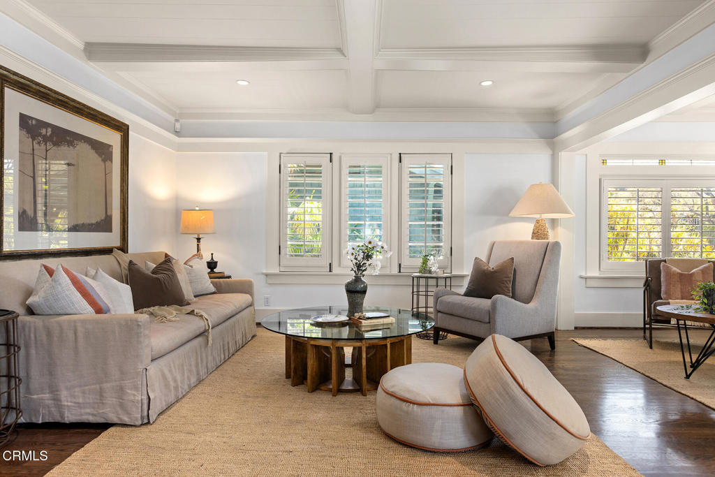 1122 Stratford Avenue