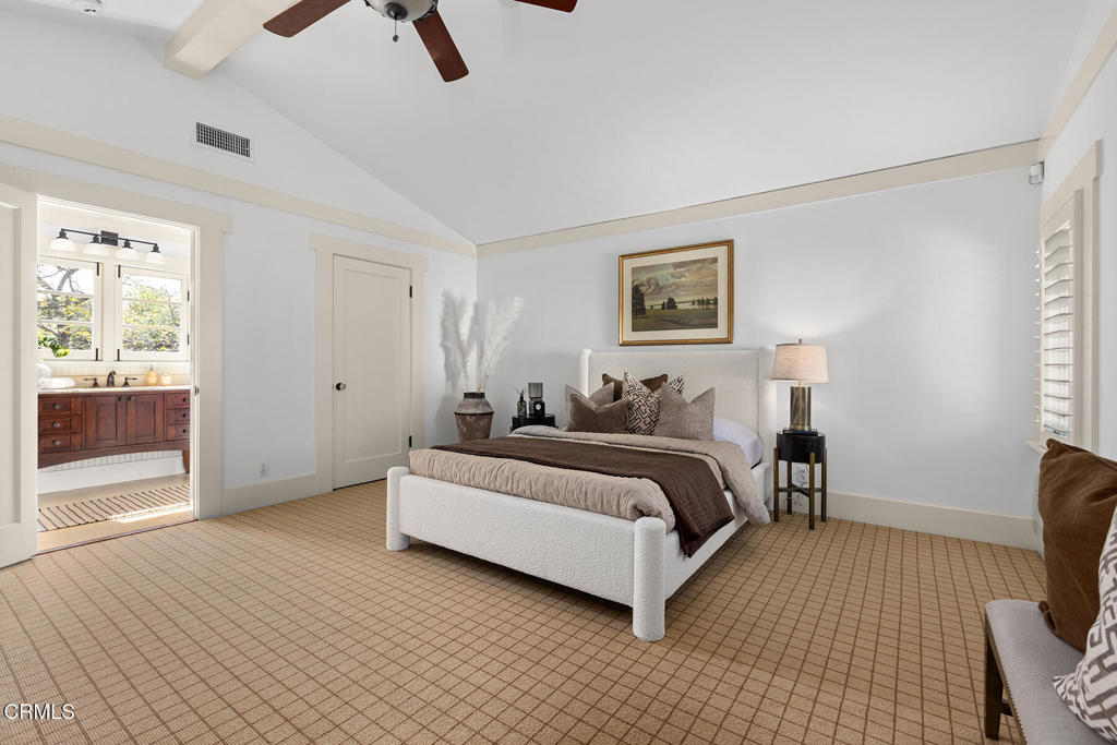 1122 Stratford Avenue