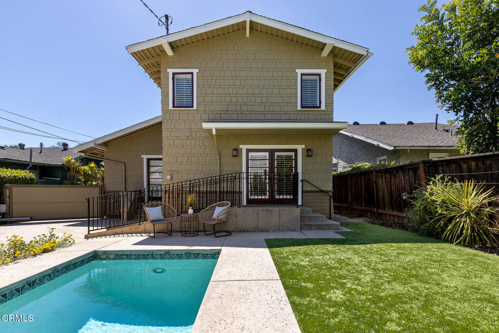 1122 Stratford Avenue