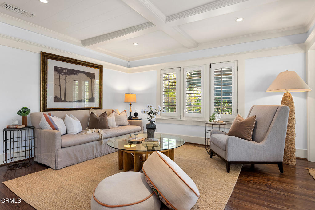 1122 Stratford Avenue