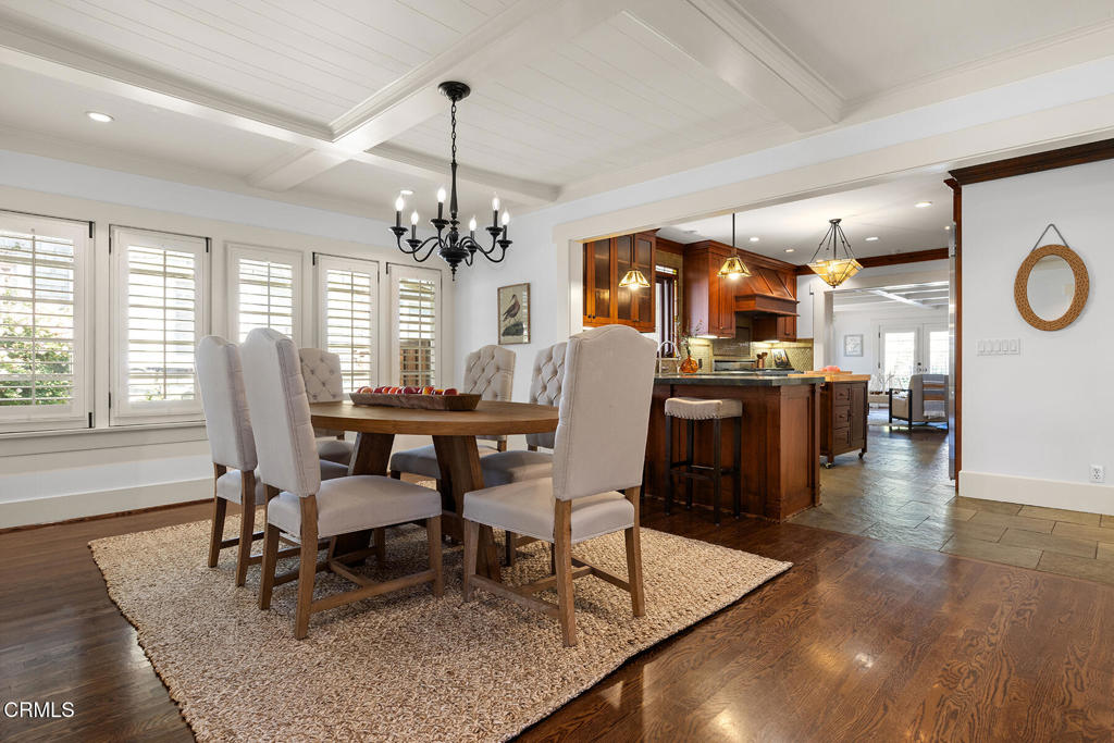 1122 Stratford Avenue