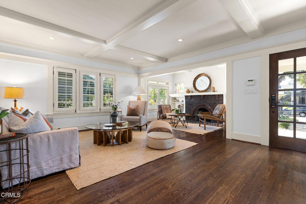 1122 Stratford Avenue