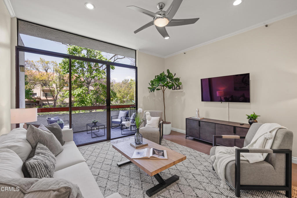 500 E Del Mar Boulevard 24