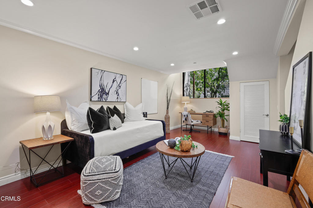 500 E Del Mar Boulevard 24