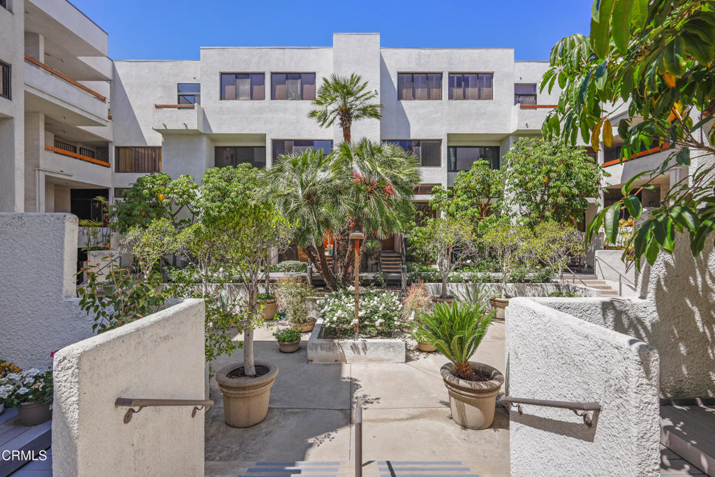 500 E Del Mar Boulevard 24