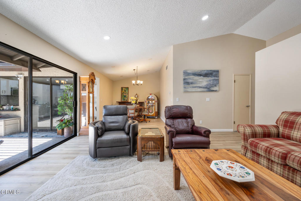 286 W Montecito Avenue K