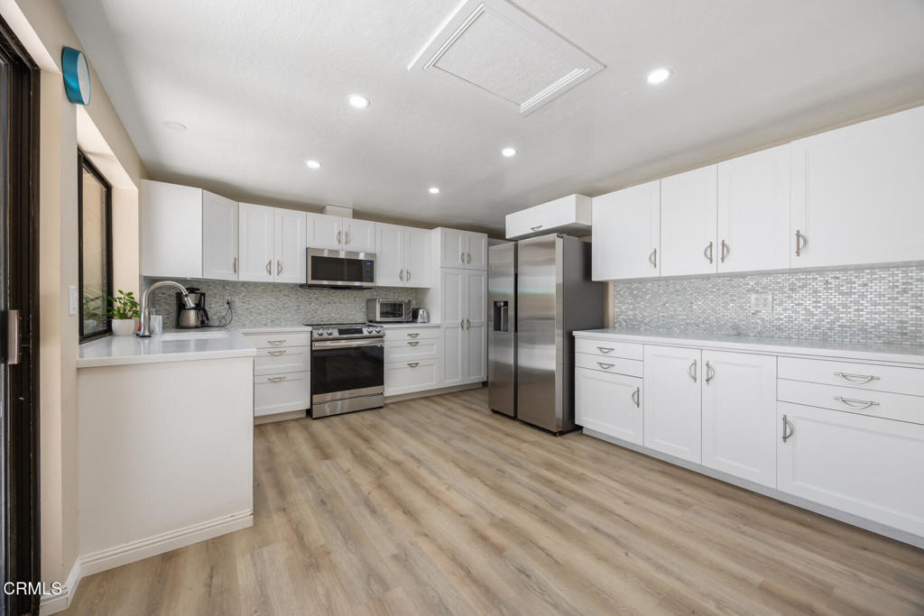 286 W Montecito Avenue K