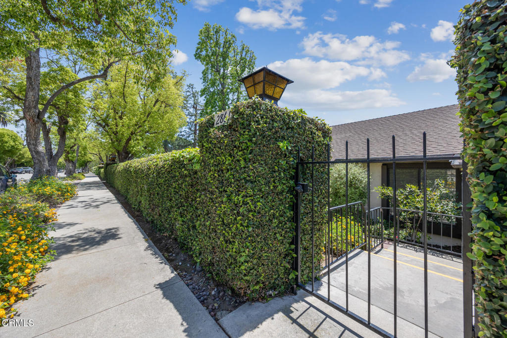 286 W Montecito Avenue K