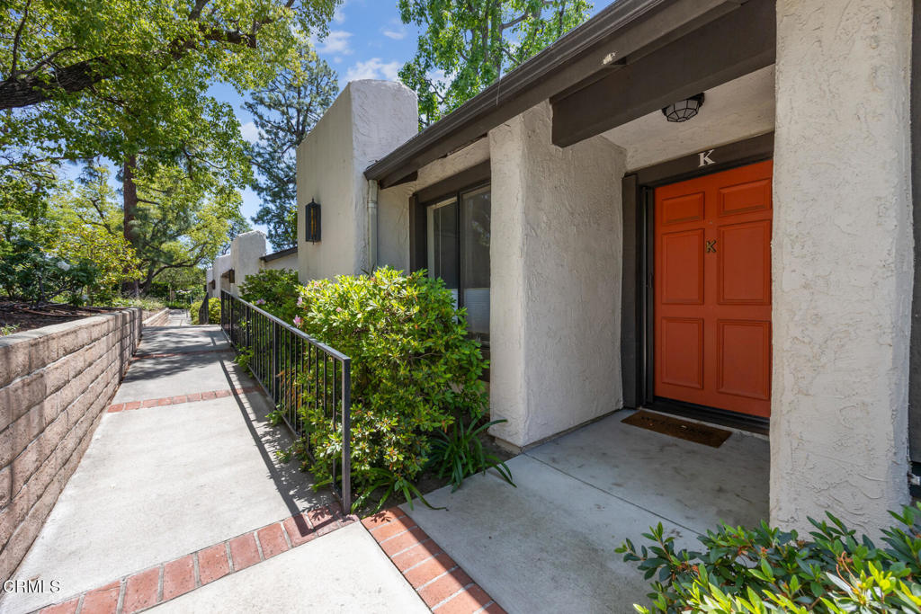 286 W Montecito Avenue K