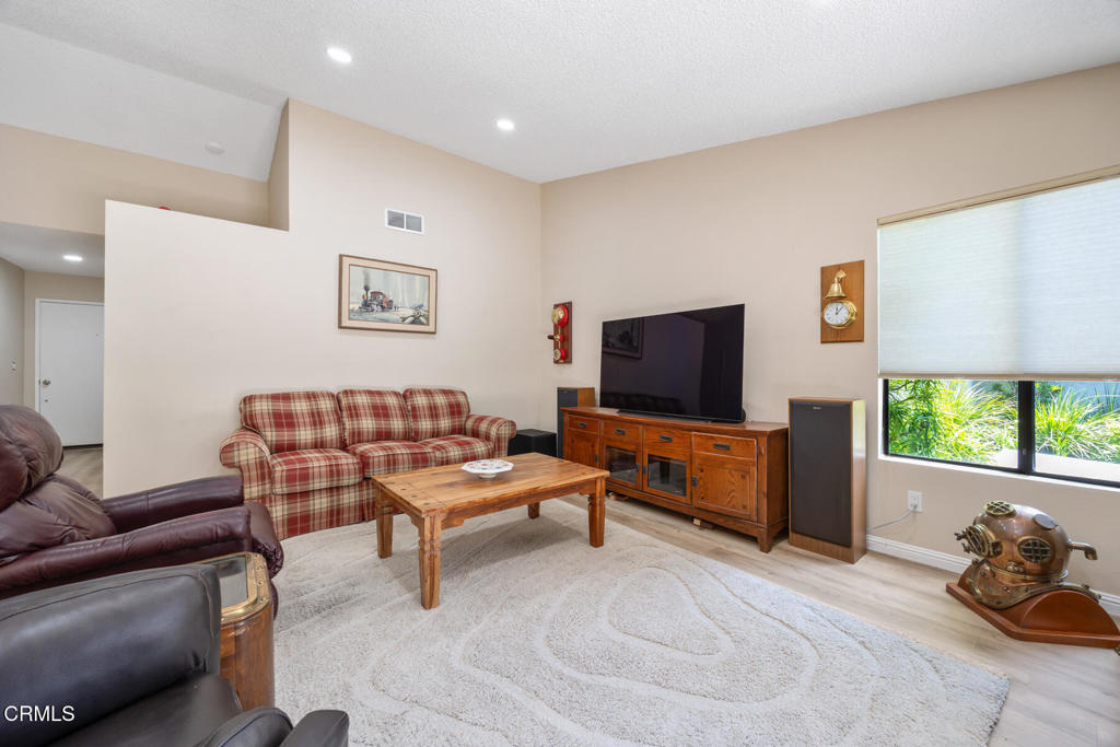 286 W Montecito Avenue K