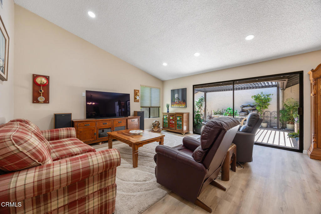 286 W Montecito Avenue K