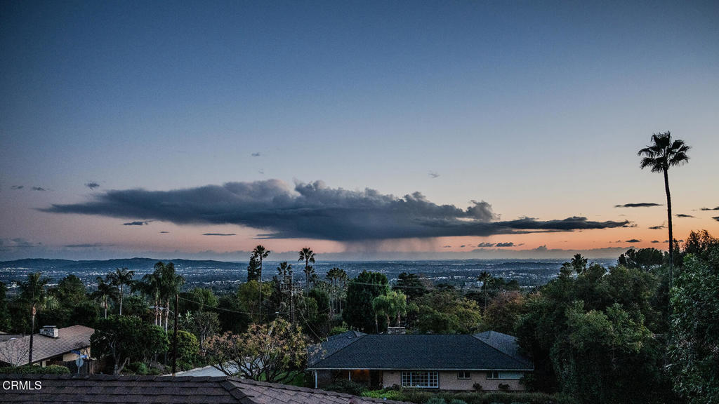 1695 E Loma Alta Drive