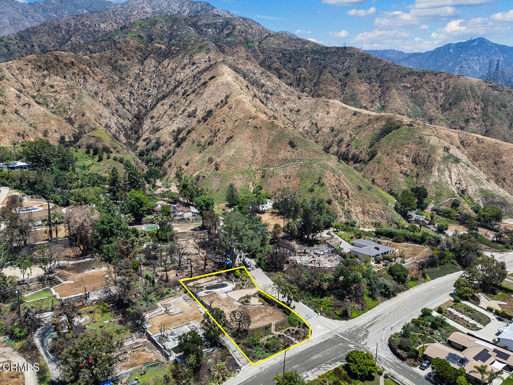 1695 E Loma Alta Drive