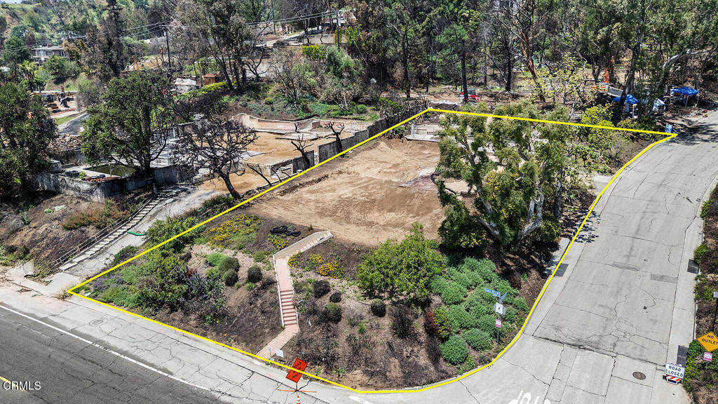 1695 E Loma Alta Drive