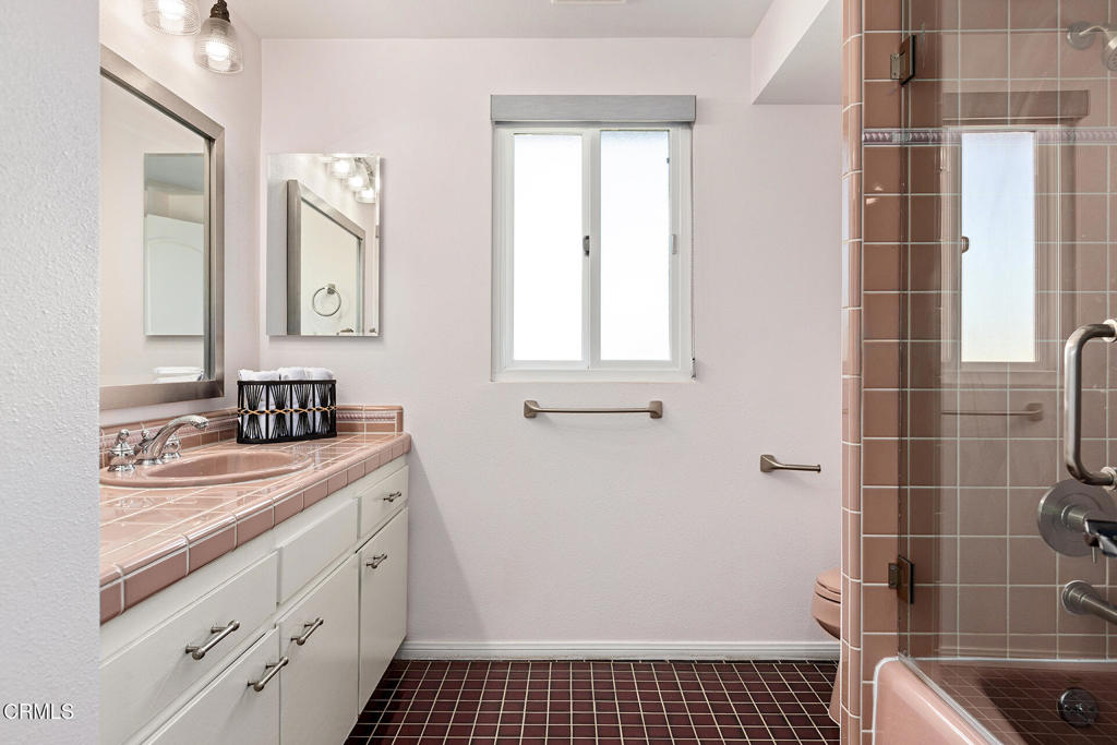 2365 Henrietta Avenue