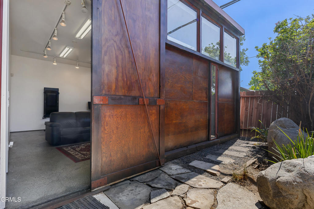 1229 N Sierra Bonita Avenue