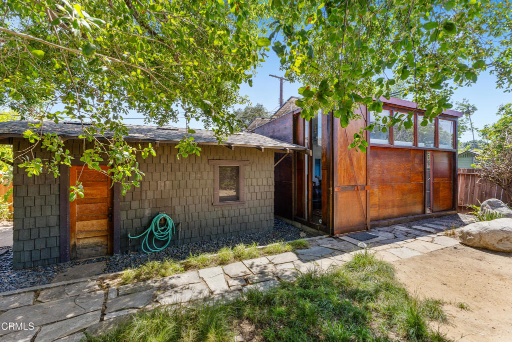 1229 N Sierra Bonita Avenue