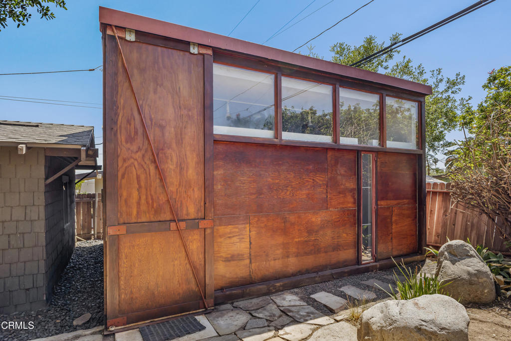 1229 N Sierra Bonita Avenue