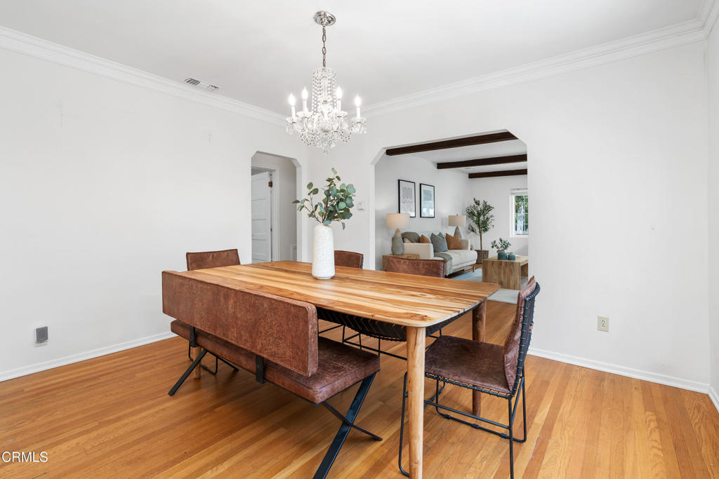 1675 N El Molino Avenue