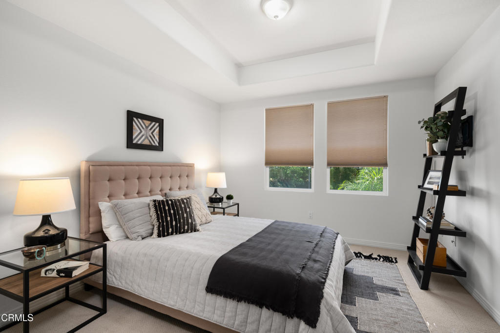 433 N Altadena Drive 4