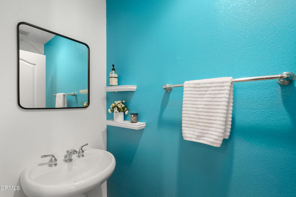 433 N Altadena Drive 4