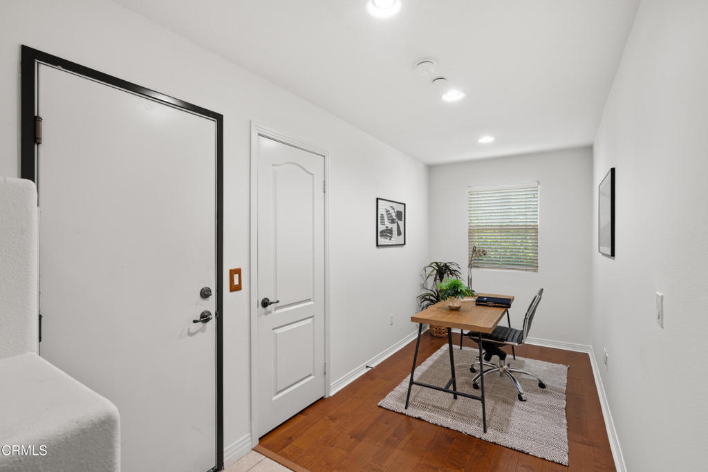 433 N Altadena Drive 4