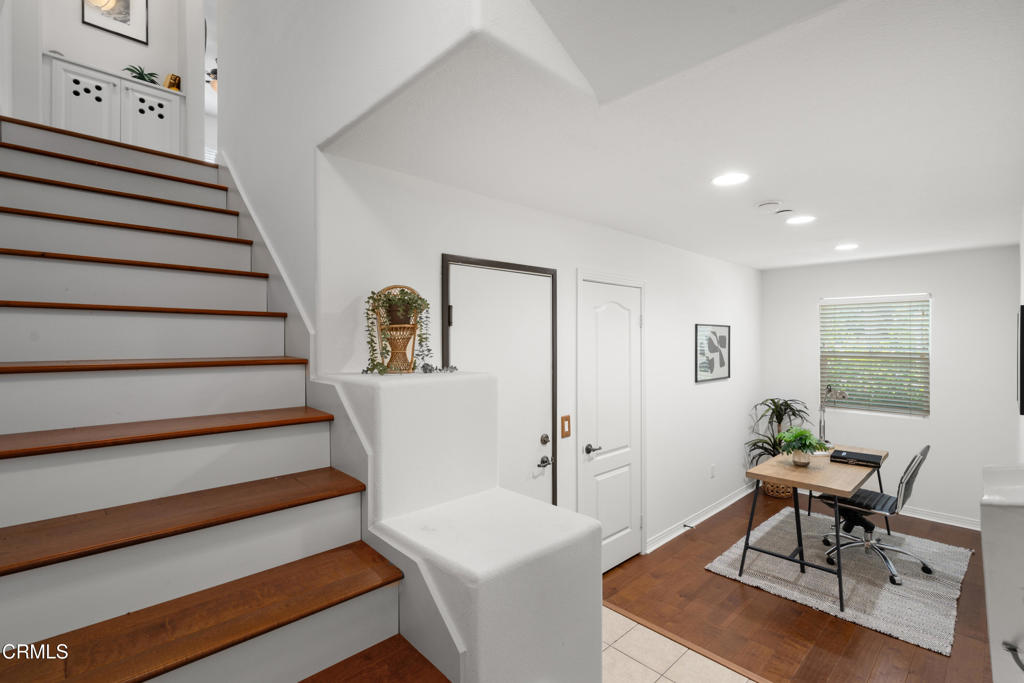 433 N Altadena Drive 4