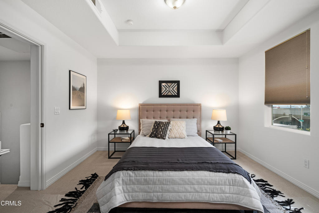 433 N Altadena Drive 4