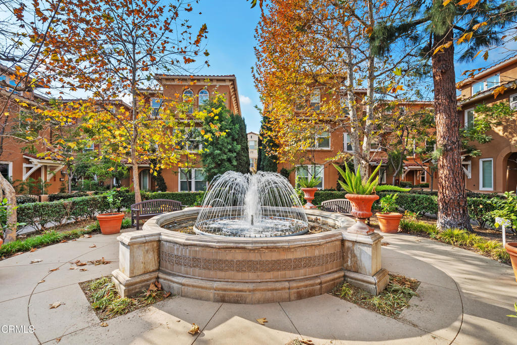 433 N Altadena Drive 4