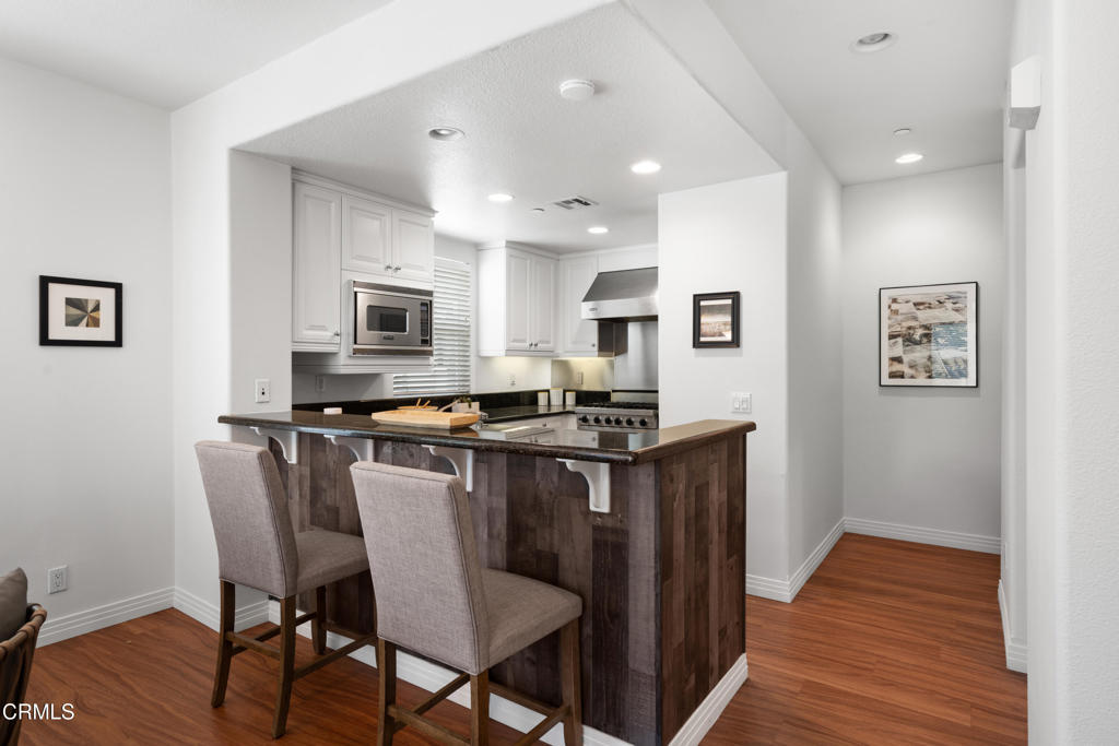 433 N Altadena Drive 4