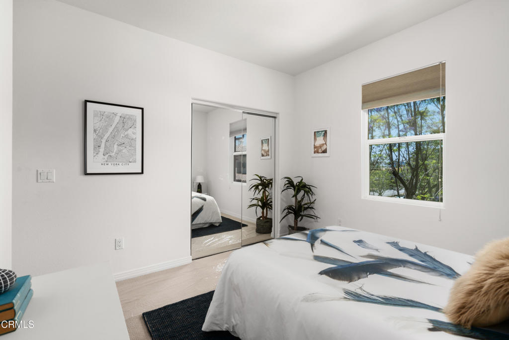 433 N Altadena Drive 4