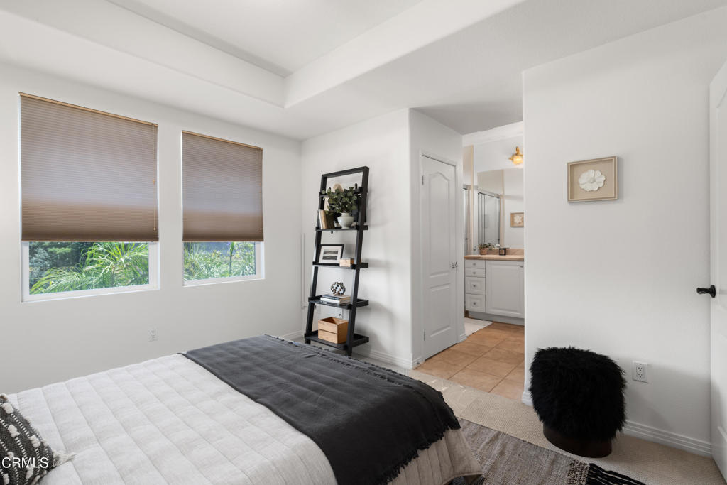 433 N Altadena Drive 4