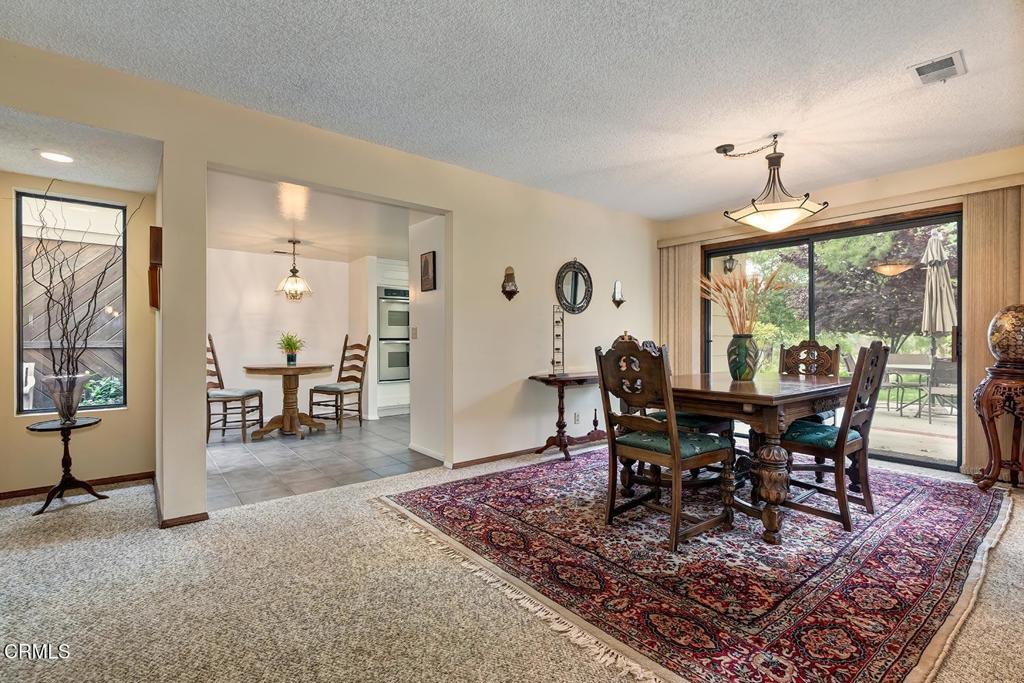 2025 Rosemont Avenue 2