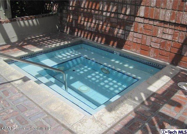 330 S Mentor Avenue 233